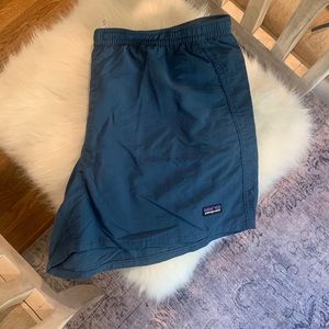 Women’s Patagonia Baggies Shorts in Grayish Navy⛰